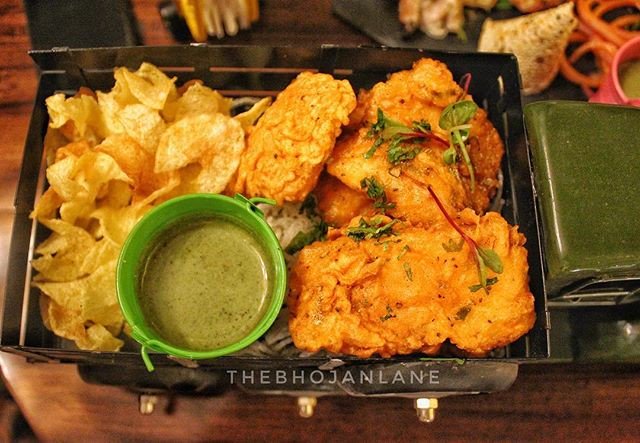 Reposting @thebhojanlane:
Fish pakodas and chips #desistyle
Double tap and tag a friend 👇🏻
Follow @thebhojanlane for your daily dose of