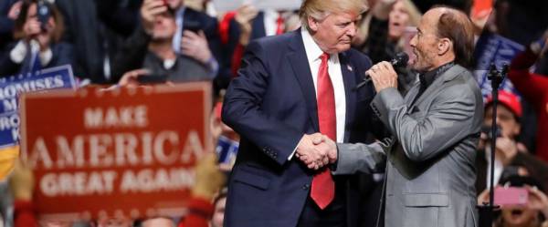 Trump messages happy birthday wishes to wrong Lee Greenwood -  