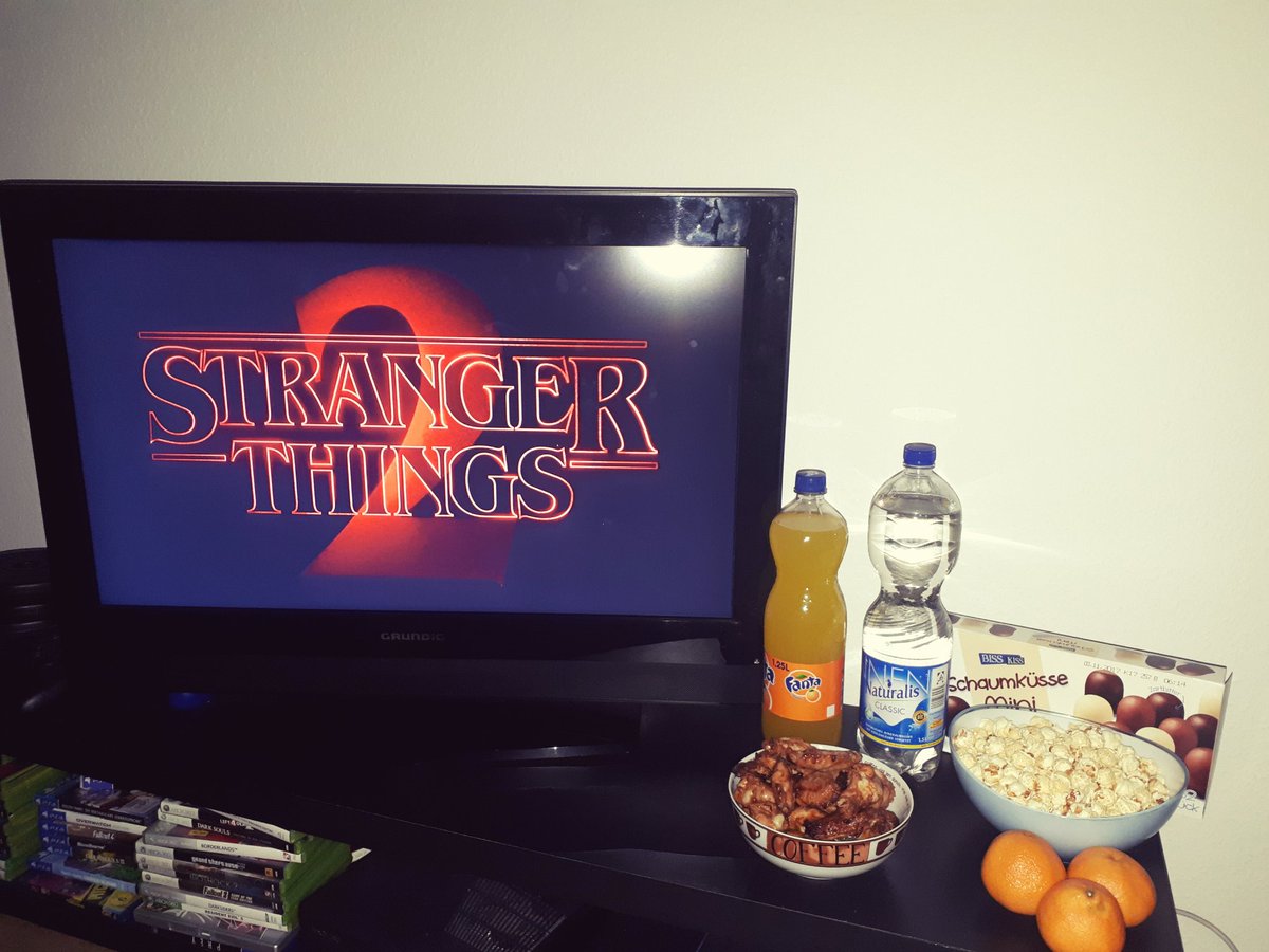 Rightel91's tweet photo. Season 2 of #StrangerThings ...Here we go!🕵️♂️👻😍
#bingewatching #nostalgia #80es https://t.co/sziVFNTyFP