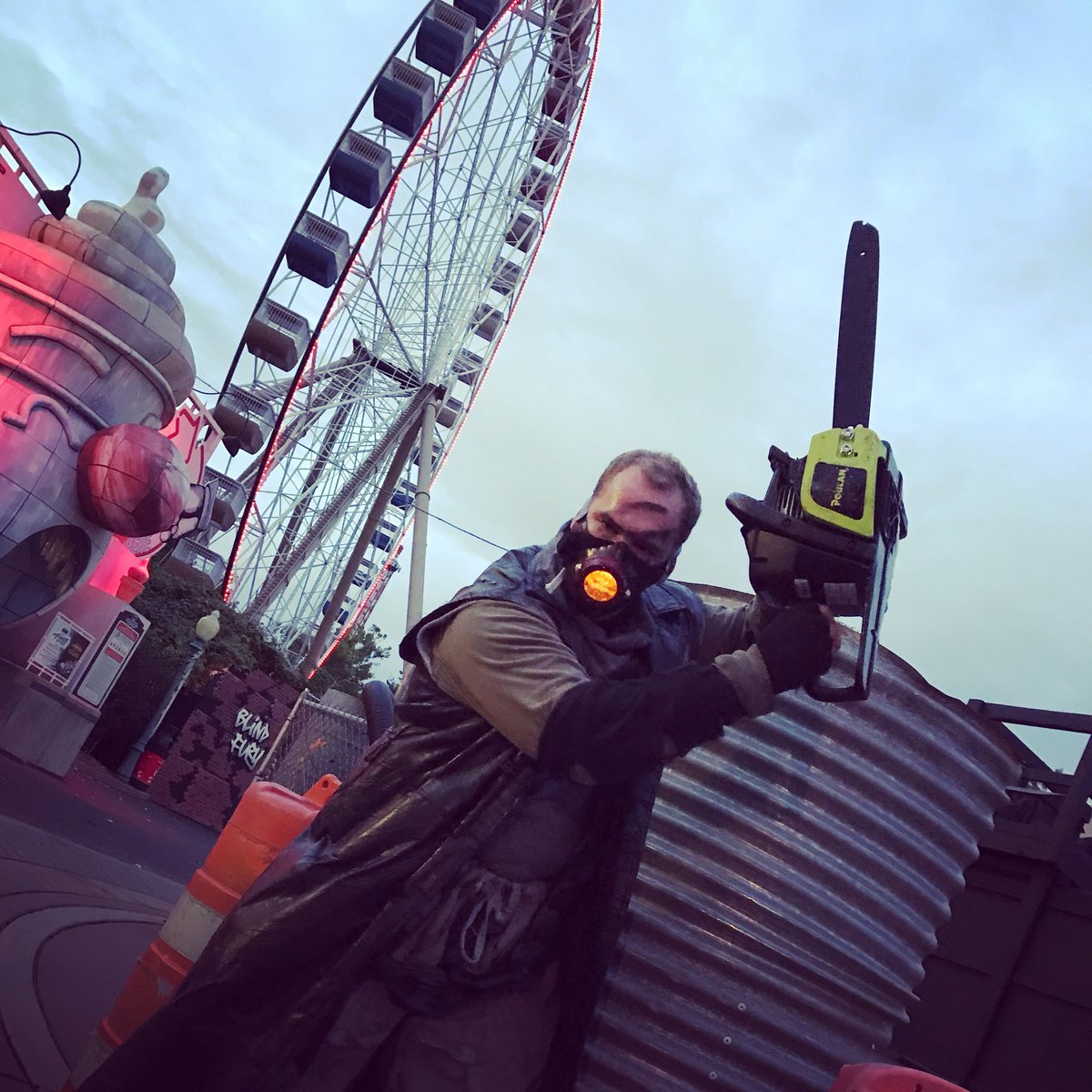 midamericaadv's tweet photo. FINAL WEEKEND! But lucky for you we’re also open October 30 & 31! 🎃👻🎡 #SixFlagsSTL #YoullScreamToo #FrightFest #FrightFest2017 https://t.co/w0oP59wBU6