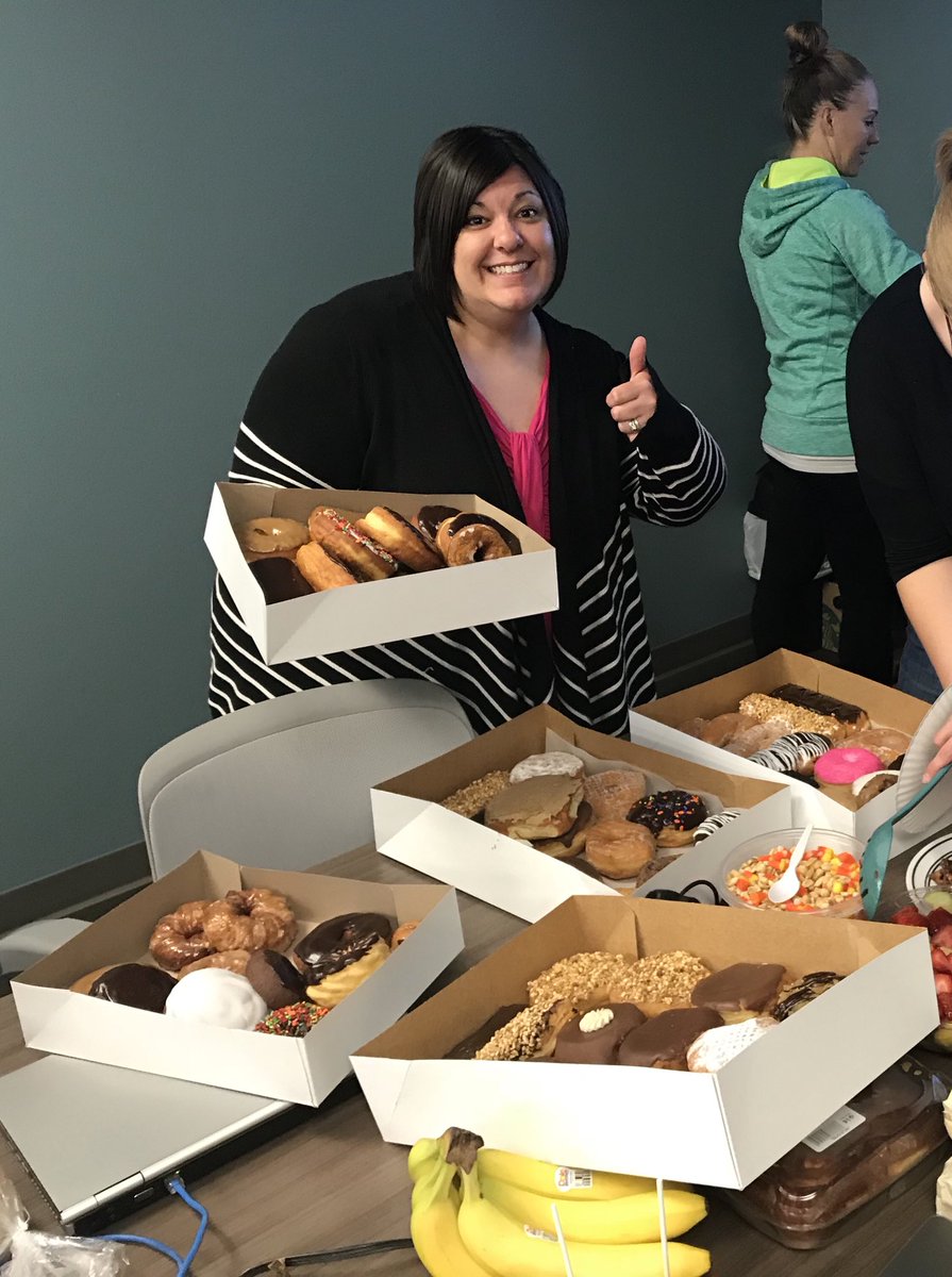 SueMErickson's tweet photo. #ILoveCCRI #Sweet #Breakfast #Working #Meetings with @sandysdonuts!!! #SugarHigh #Happiness TGIF!!! https://t.co/gmkU6pLGt7