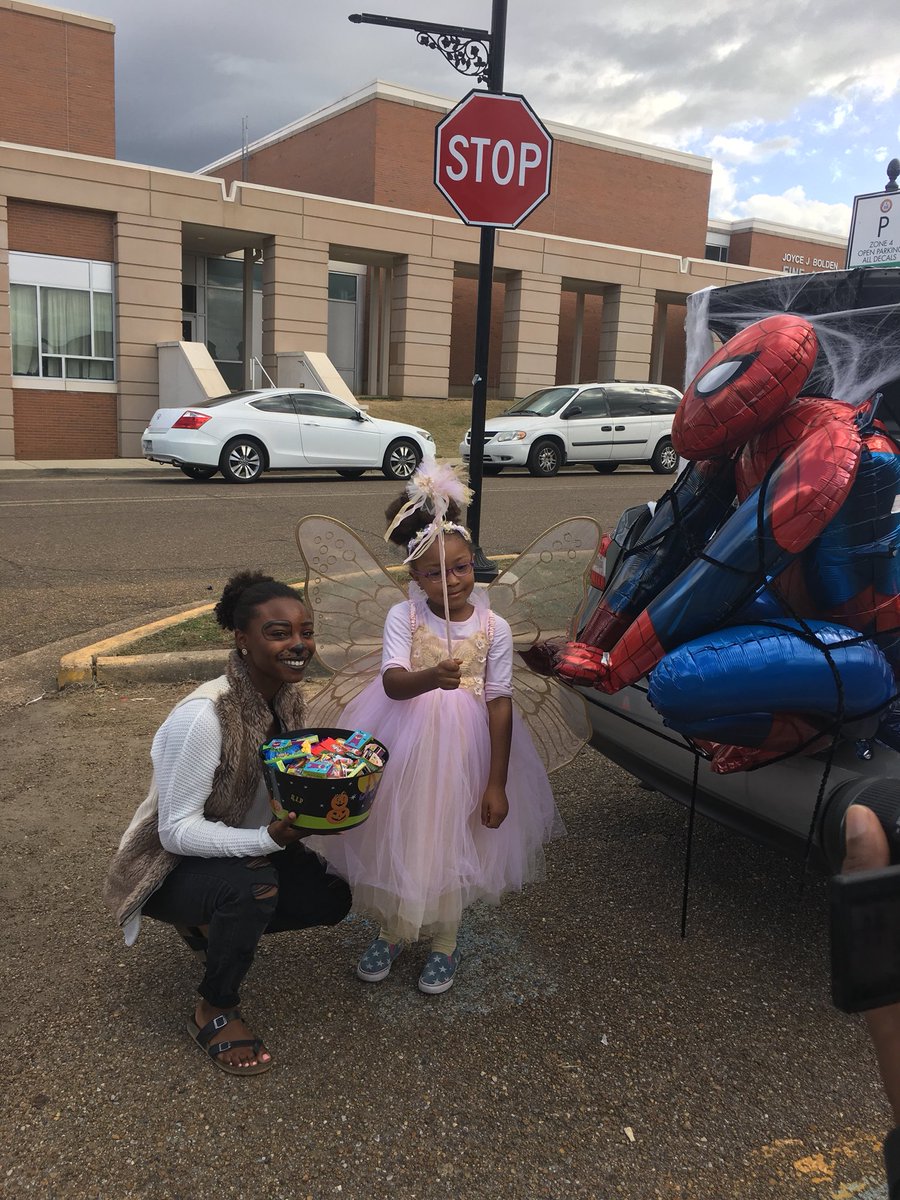 Alcorn_OAAE's tweet photo. #TrunkOrTreat #AlcornStudentAthletes #AlcornSAAC #AlcornCDC #WinningNeverStops #BeyondBrave #CommunityService ππππ https://t.co/NfJfVnPK8Q