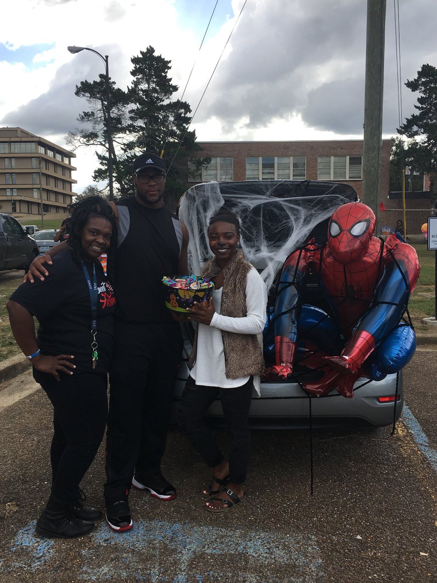 Alcorn_OAAE's tweet photo. #TrunkOrTreat #AlcornStudentAthletes #AlcornSAAC #AlcornCDC #WinningNeverStops #BeyondBrave #CommunityService ππππ https://t.co/NfJfVnPK8Q