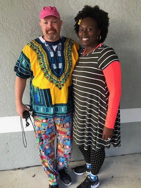 ColonialElem's tweet photo. Ending Red Ribbon Week with Mix Match Day! #loveleeschools #redribbonweek #colonialelementary #eagles https://t.co/GZOjG6Y0Lc
