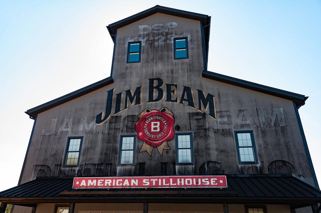 wbd's tweet image. #ParanormalLockdown stars @NickGroff_ &amp;amp; @KatrinaWeidman will explore the @JimBeam Stillhouse in Clermont, KY.  goo.gl/wxUYX9