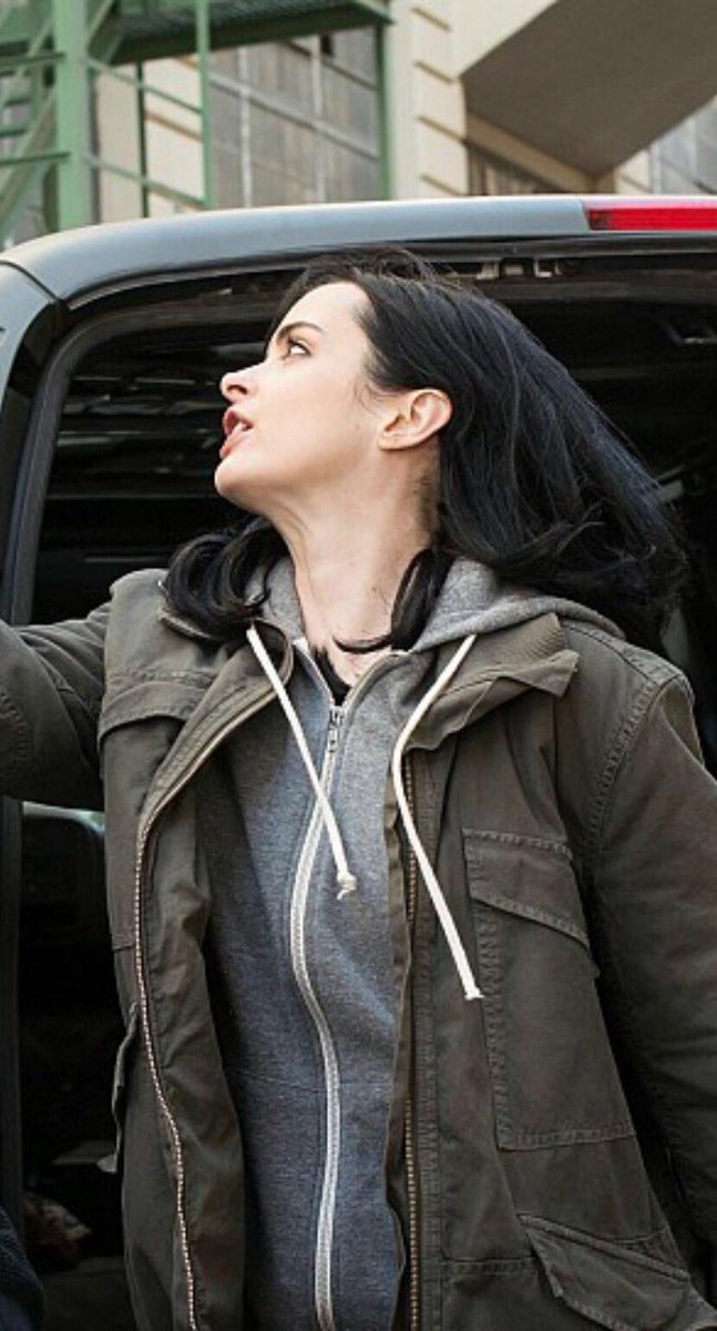 JessicaJones's tweet photo. Fine. Here’s your couples costume idea. https://t.co/AQajlYYIaT