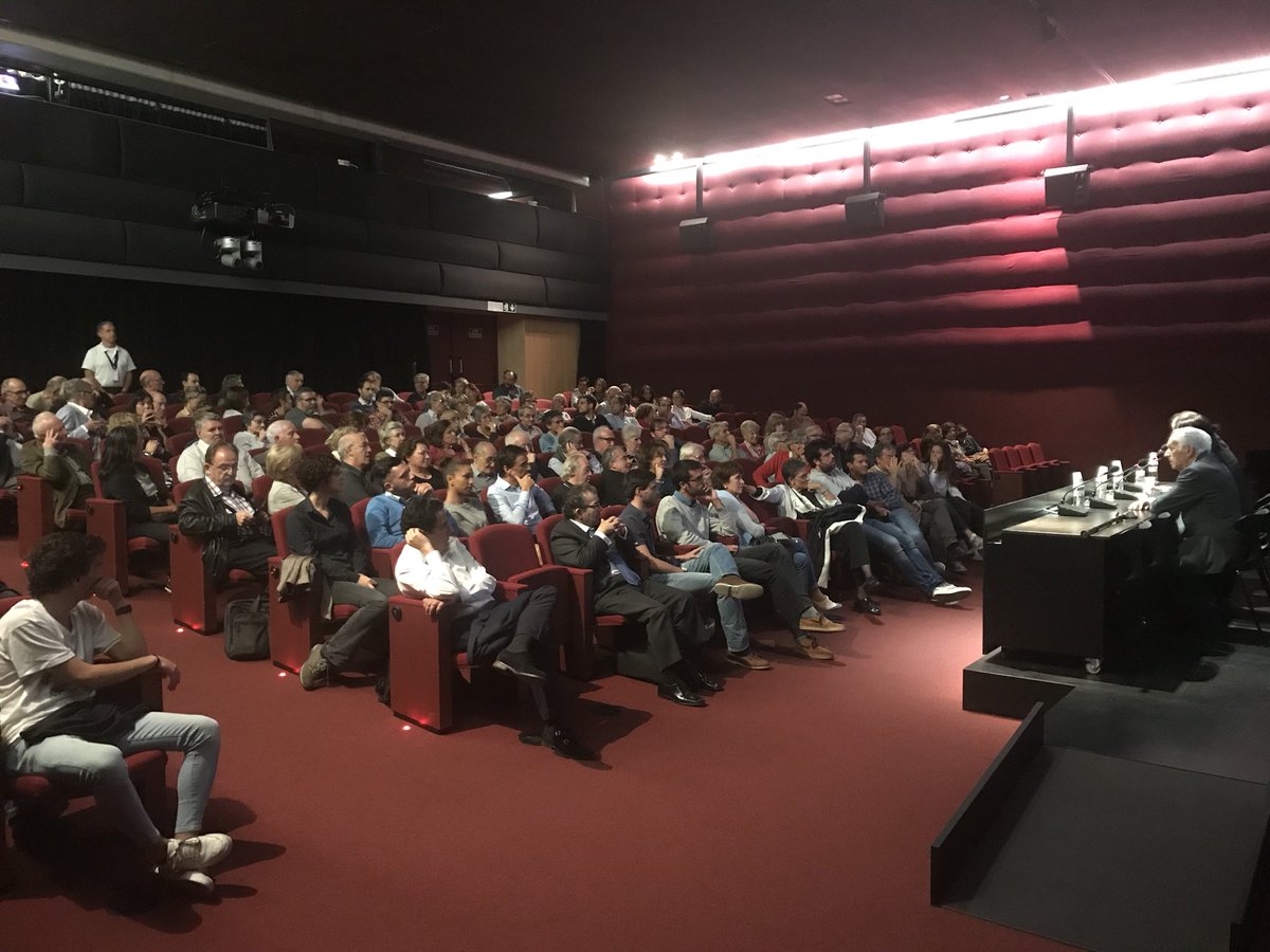 BarbaCarles's tweet photo. Gràcies @filmotecacat per l’homenatge d’avui. Agrair molt especialment al @tonivall per la seva col·laboració i estima. https://t.co/0bKPmWsjaE