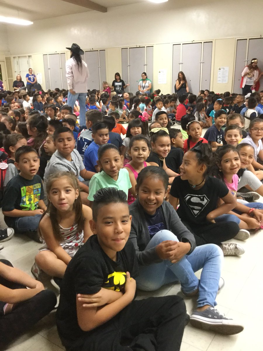 gkruip's tweet photo. Amazing Red Ribbon assembly at Arbolita! Police officers and police dog teach important lessons to our students. https://t.co/LQhQc7GPQC