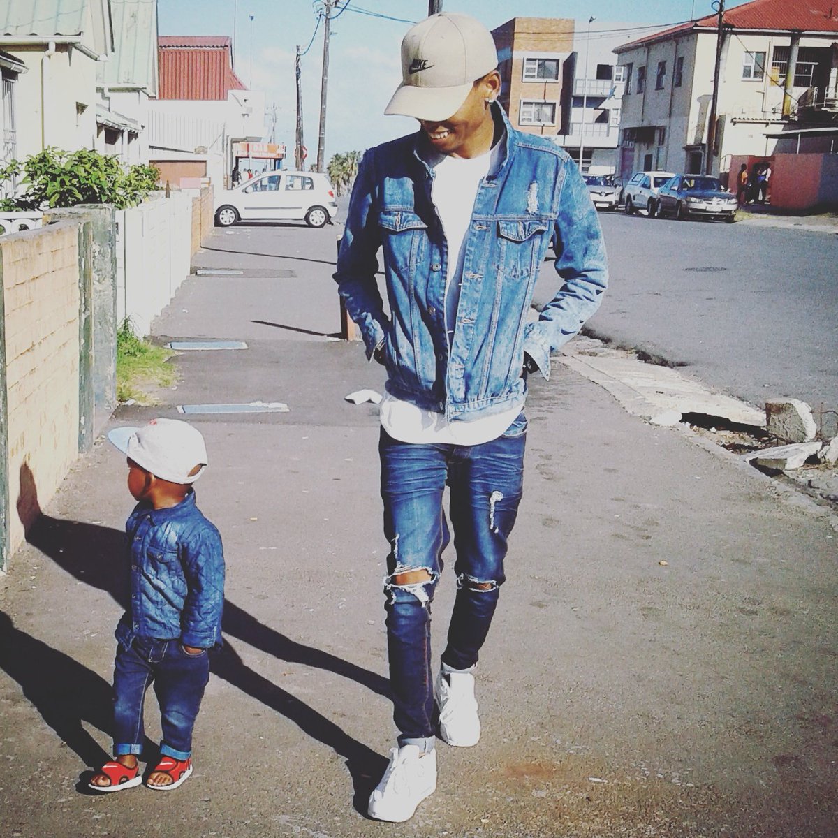Chase_Worldwide's tweet photo. Like father like son 😊 https://t.co/JalqSMhMN9