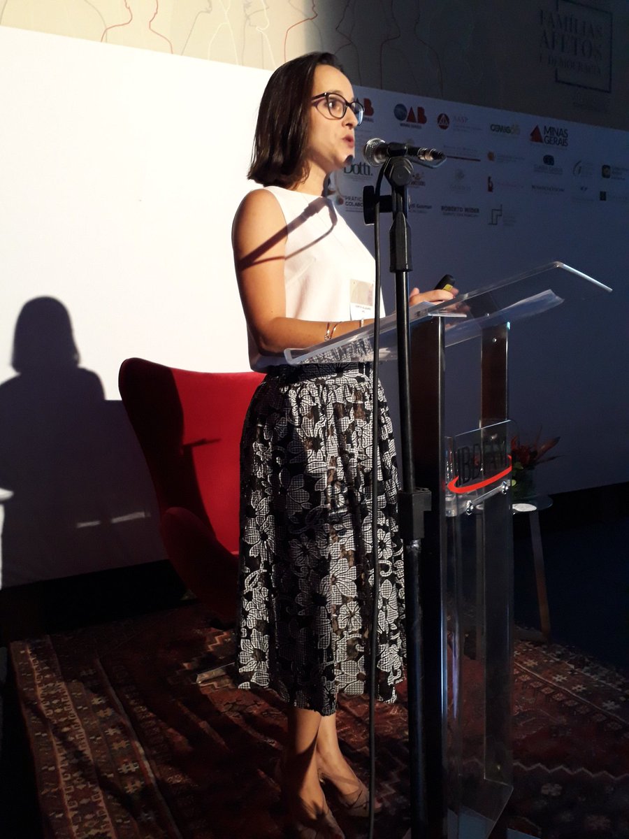 IBDFAM_oficial's tweet photo. Maria Goreth Valadares inicia palestra no #XICongresso #IBDFAM20Anos https://t.co/JWJxd7m8zm