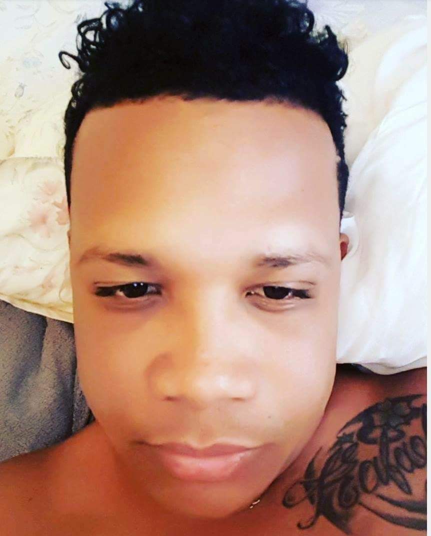 Hansel1827's tweet photo. En #Mis👀 #Sueños😪 #Yo👦 Siento #Tu👩 
#Cuerpo😋🙊 Mi Único #Enemigo😡 es el 
#Tiempo ⌛⏳🕰⏰ https://t.co/f74zFU0gf7