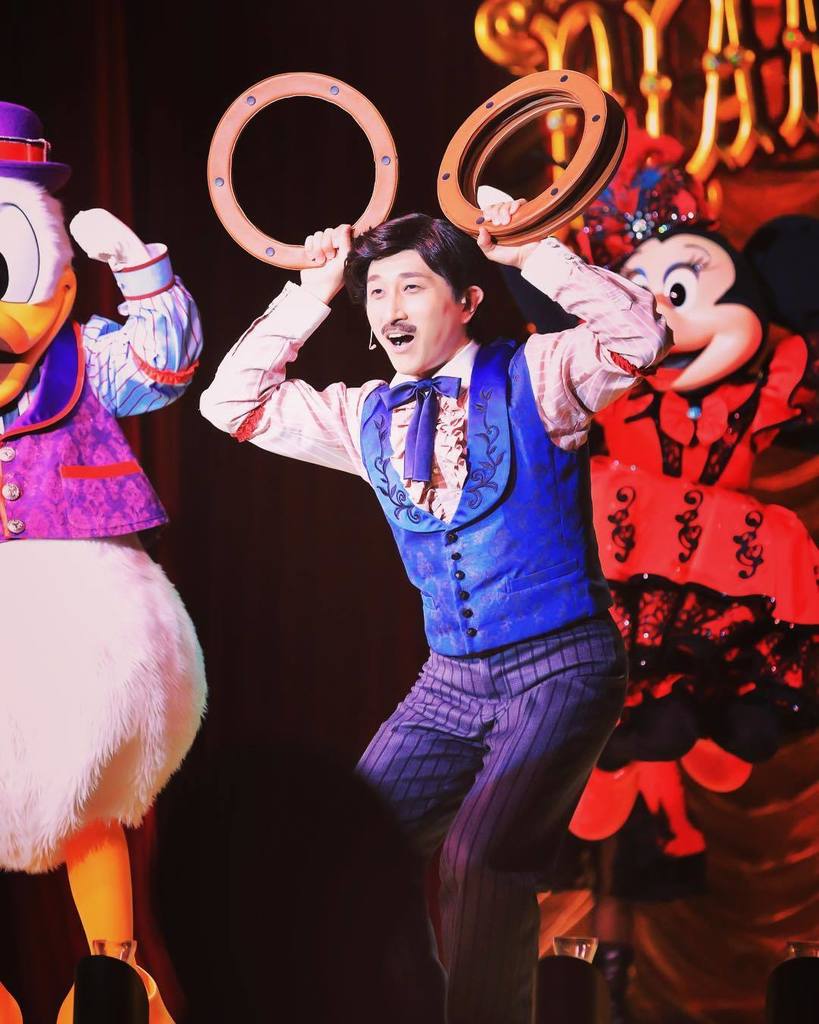 rxo_49's tweet photo. ．
Hey!!!!🐭
背後のジャンプも可愛い
．
#mickeyandcompany #ミッキーアンドカンパニー #ミキカン #disneyactor https://t.co/6rAMIElgAL