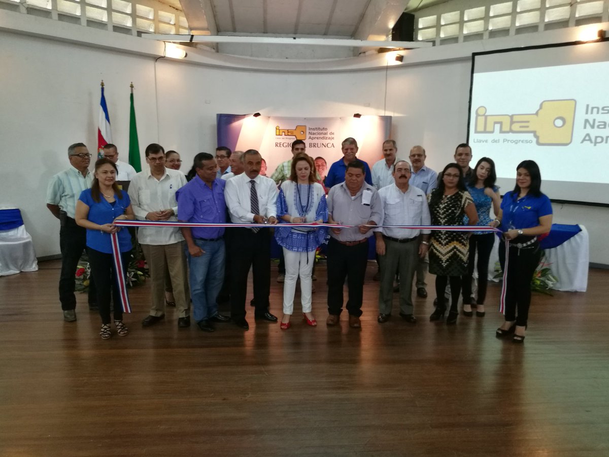 minorrod's tweet image. Celebramos la apertura del Centro de Formación Profesional de Coto Brus. @anita_chae