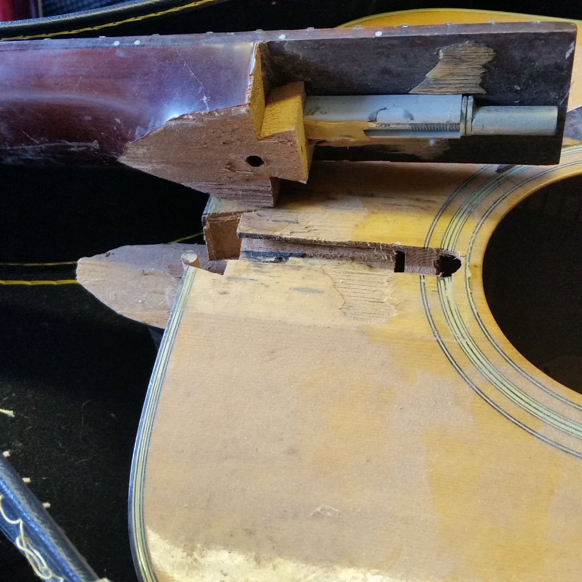 bmgbluz's tweet photo. Broken neck repair on Fender 12 string. If you have a broken guitar no matter how bad you think it is, contact me for a quote! https://t.co/LH5MGloWKE