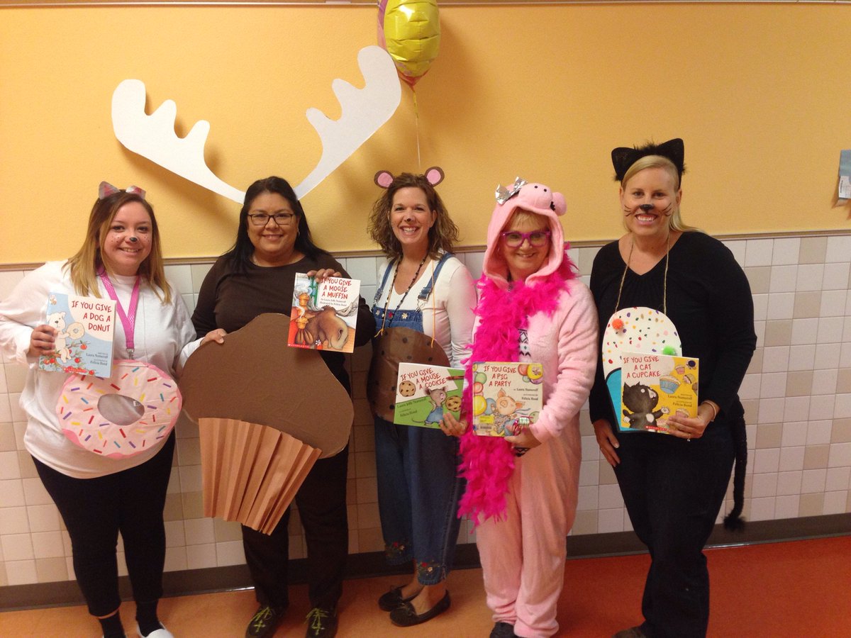 MrsBelksClass's tweet photo. If you give 2nd grade teachers a chance to dress up as book characters...#coltmfisd https://t.co/wWlhKlOfa5