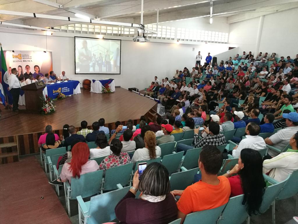 minorrod's tweet image. Inglés, Servicio al Cliente y Emprendedurismo son algunas de las especialidades que se impartirán en Coto Brus. #INA