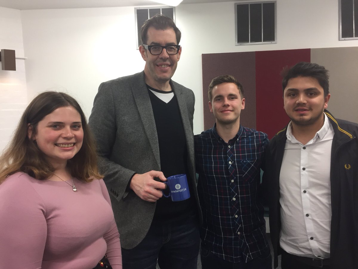steelstandard's tweet photo. Turns out our journalism degrees aren’t that pointless, just had a great interview with .@richardosman #OfftheShelf https://t.co/bX39phhzpa