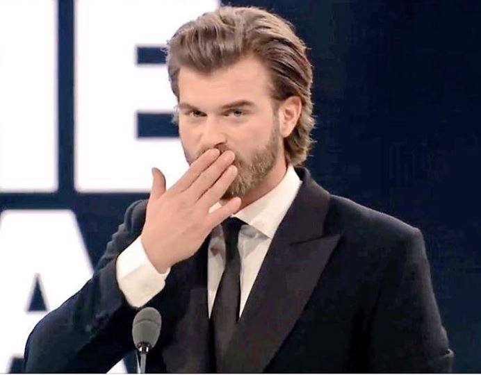 SesVerKıvanç İyikiDoğdun 🎂💙🎂
 #kıvançtatlıtuğ 💘 <a href="/kivanctatlitug/">Kıvanç Tatlıtuğ</a> 
İYİ Kİ DOĞDUN İYİ Kİ VARSIN Kıvanç 😍❤️😘