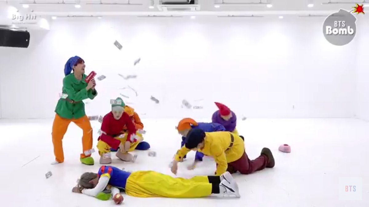 Dek_Y01's tweet photo. ตอนจบโคตรพีค😂
#BTS #btsเป็นวงตลก https://t.co/dEbhZwkmcF