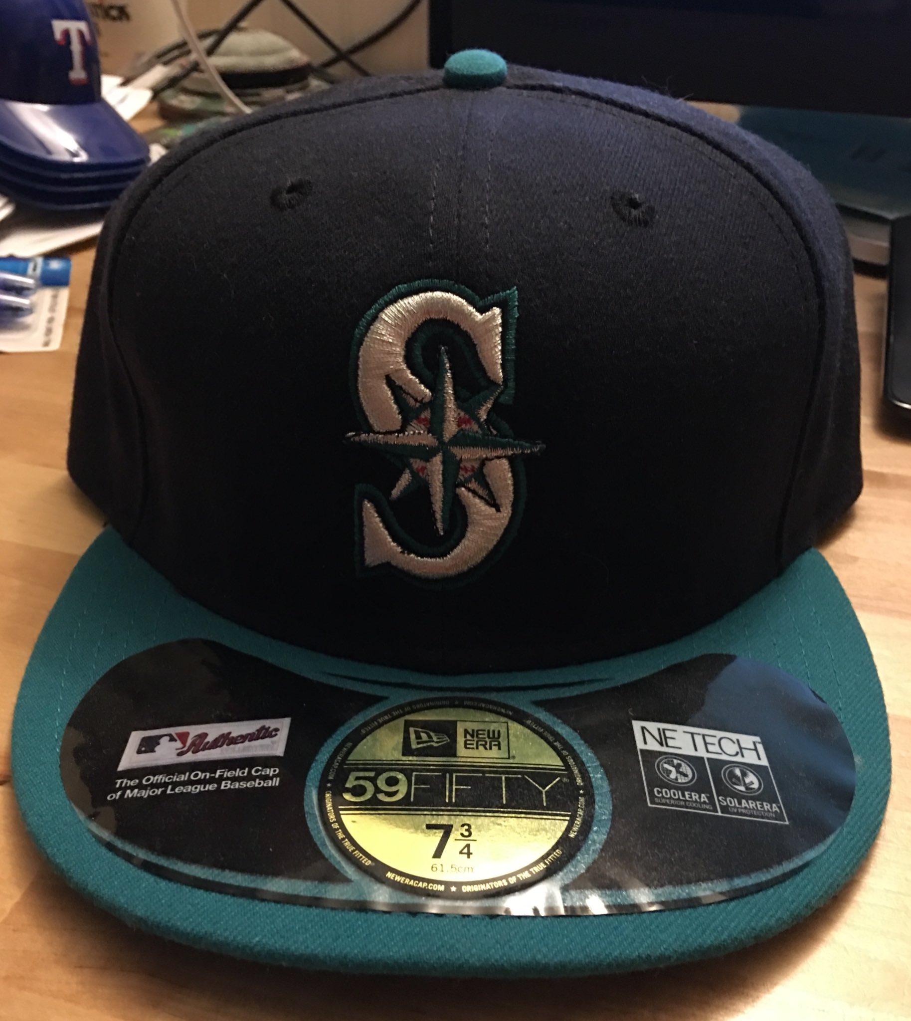 afstand Oneerlijkheid peper Super 70s Sports on Twitter: "Thinking of leaving the sticker on the bill  of this new cap. Just kidding, if I ever do that please shoot me in the  face. https://t.co/V4S8d06dwo" /