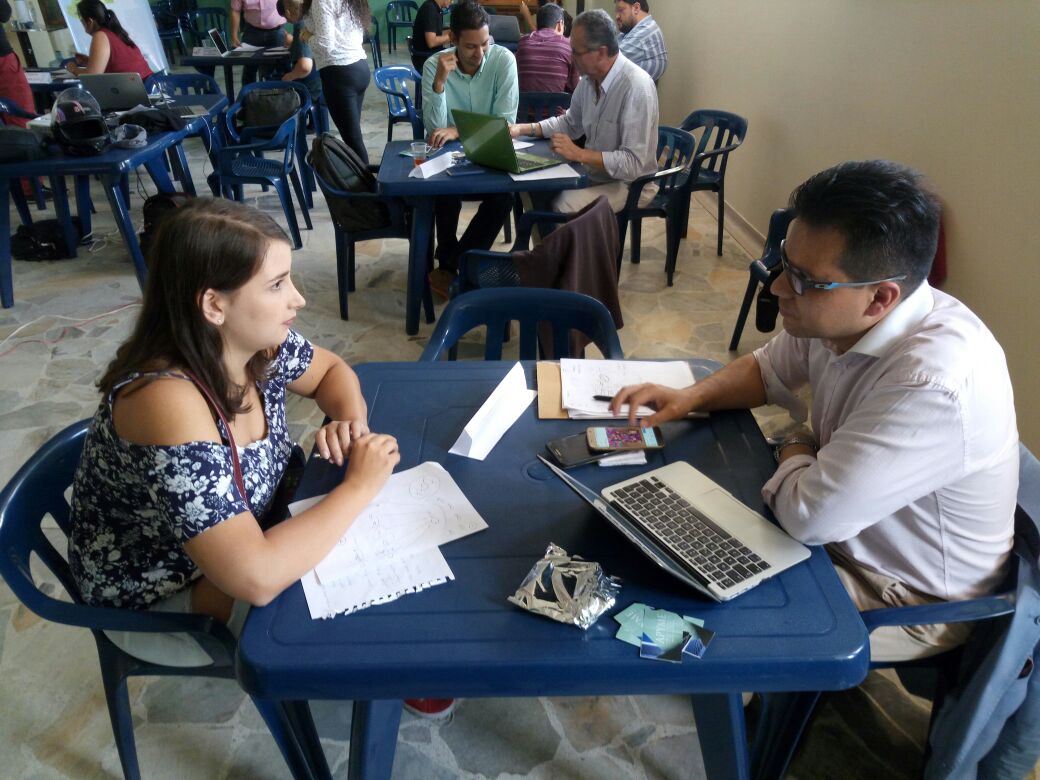 ParquesoftMet's tweet photo. Ya estamos en el #CoachArena #ParqueSoft #Emprendimiento https://t.co/xvMjRK6Bm9