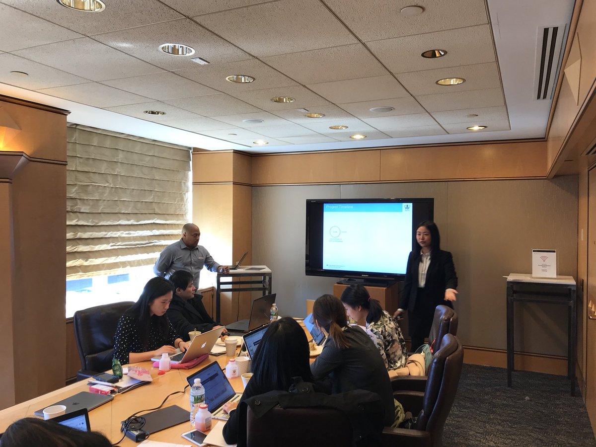 dayhyi's tweet photo. Both teams presenting Proofs of Concept to @komalbajajMD. #ApAnSprint #ColumbiaSPS https://t.co/3P1D0jjSa4
