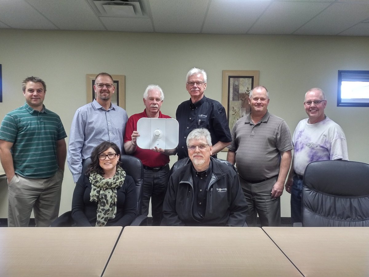 Reeve_RMMorris's tweet photo. Town and RM of Morris meet with Municipality Hamiota to discuss Fibre optic and  high speed Internet. https://t.co/LsBgIjFYPu
