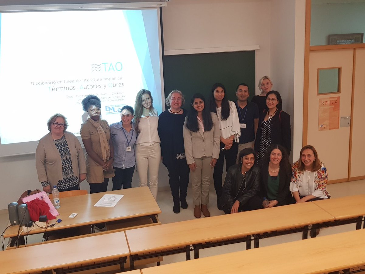 majodominguez13's tweet photo. Sehr stolz auf Laura Hernández, Saee Kulkarni und Marja Zarkovic, Studentinnen vom Erasmus Mundus in Lexikographie!
# EMLexmundus, #relex3 https://t.co/1eKuB95IRC