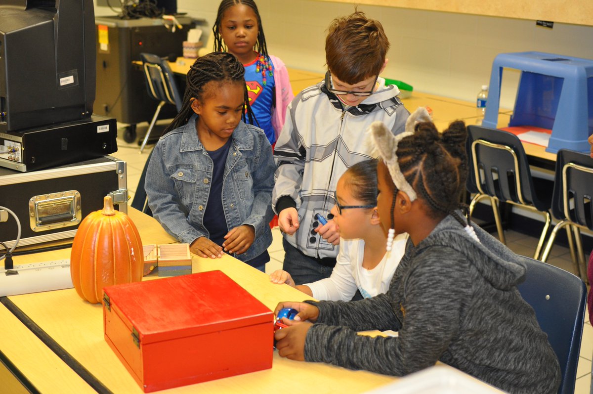 Newtown_E's tweet photo. Newtown News frees an IPAD from its lock box by completing BreakoutEDU activity #youmatternes #vbits #vbanchor https://t.co/f7F2w2oYZN