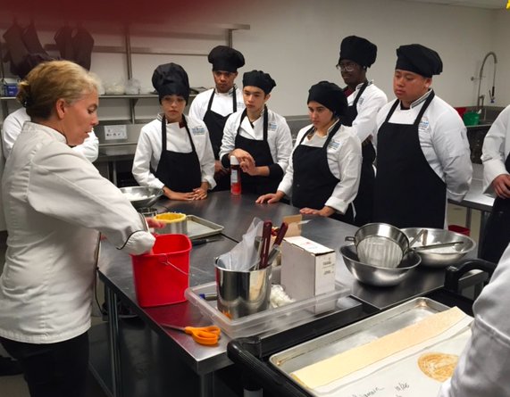 KevenMacDonald's tweet photo. Guest Chef Lamour at Discovery HS teaching the art form of French Baguette and deserts https://t.co/TfYWuKOcwR