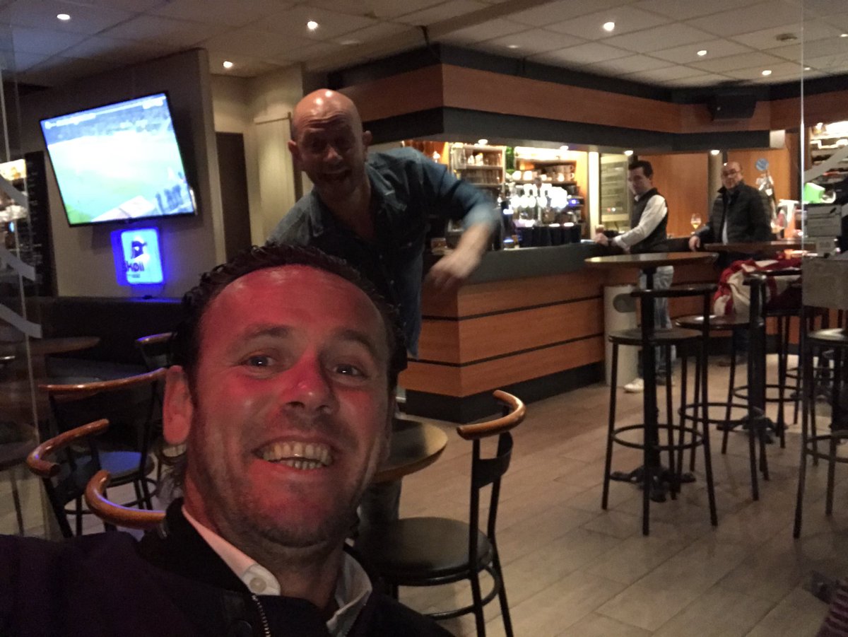 SAVIDANSTEVE's tweet photo. Bsr les #zamis et oui quand tu arrives à #angers tu viens voir le roi de la #1664 le @MardelayP @la_civette #team #TJRSAUTAQUET https://t.co/IzvjHZue2o