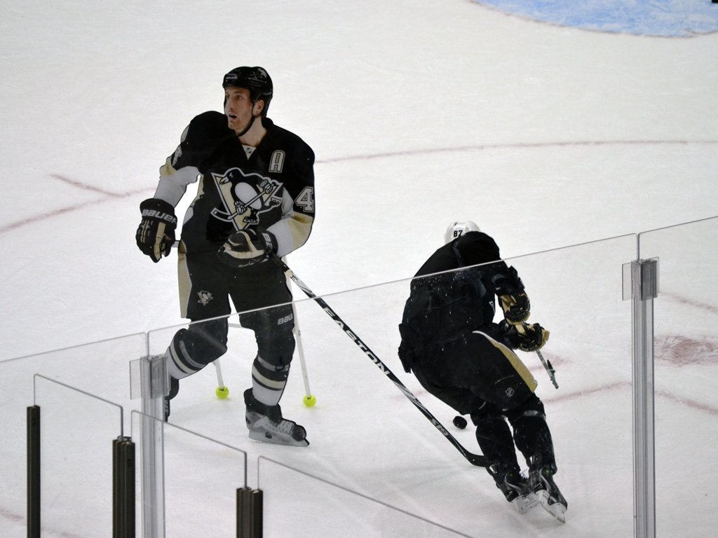 krushat's tweet photo. @damy_online 
Caps fans 2015: nice joke. y'all are just jealous we stole him
Caps fans 2017: we shoulda signed cardboard Orpik instead https://t.co/vrFALTirX3