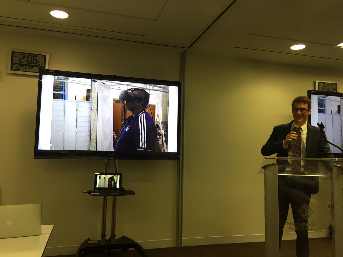 pmcnallyux's tweet photo. Good presentation by Phillip Roberts on using #vr to help blind people navigate environments #a11ytesting17 https://t.co/wGhiq7DNrU