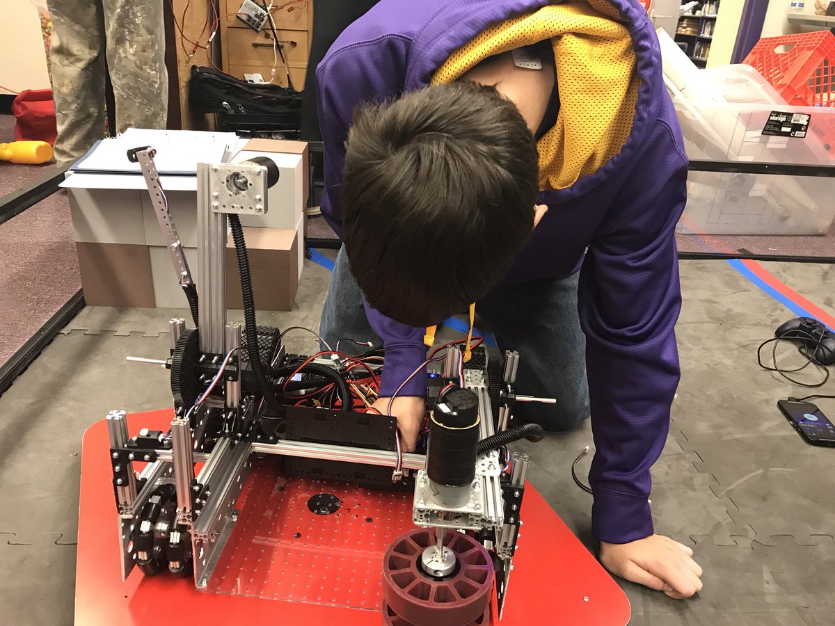 pacificrobotics's tweet image. About time our programmer did something right @FIRST_Oregon @FIRSTweets