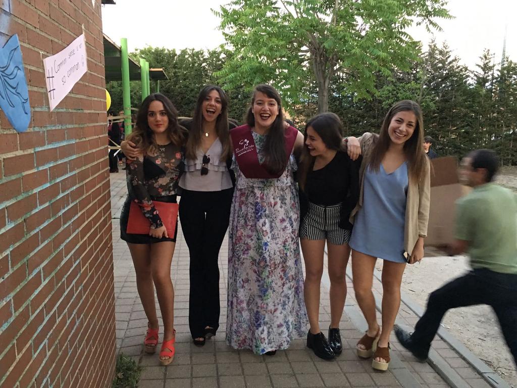 pauu_mr7's tweet photo. I will come running when u call my name... ❤🌎 @mariiaaluque @beliebercoslada @Lauriis_1D @nadiadiaz98 https://t.co/uLEcDiVNg5