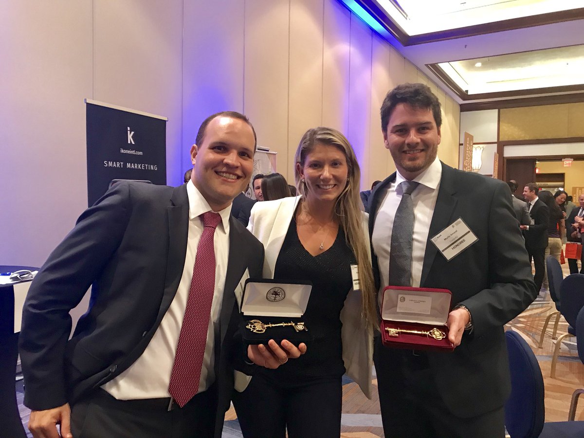 #MiamiTech startup Cargo42 honoured by the Beacon Council with keys to the city! Well deserved!