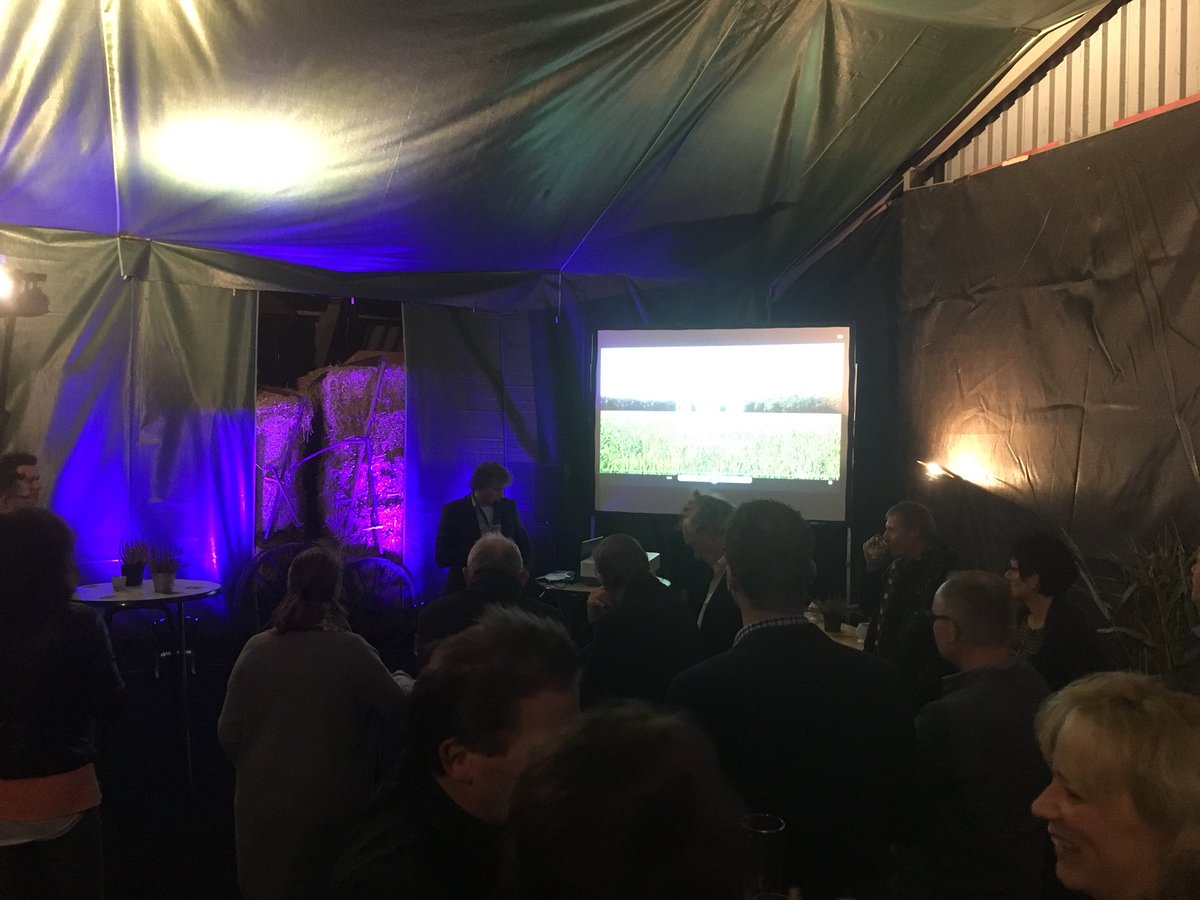 Gezellige oogstborrel <a href="/LTOSteenwijk/">LTO Steenwijkerland</a>. Voor de akkerbouwers in onze gemeente te vroeg. Succes met de 2e helft van de oogst. #akker