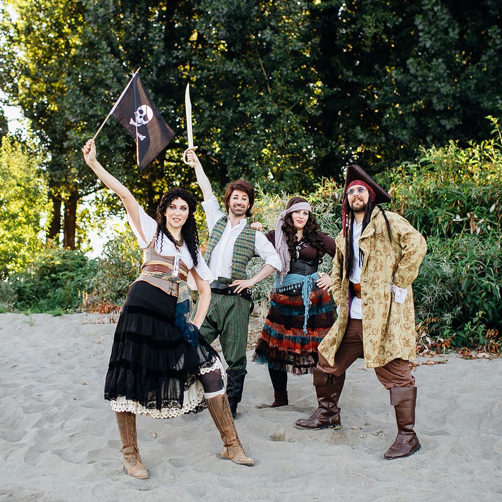 everafcharacter's tweet photo. It's #FunFriday, and what's more fun than a gaggle of #Pirates!? Or is it a flock... a herd?

Photo by @sarahsovereign https://t.co/As2hq8Oprt