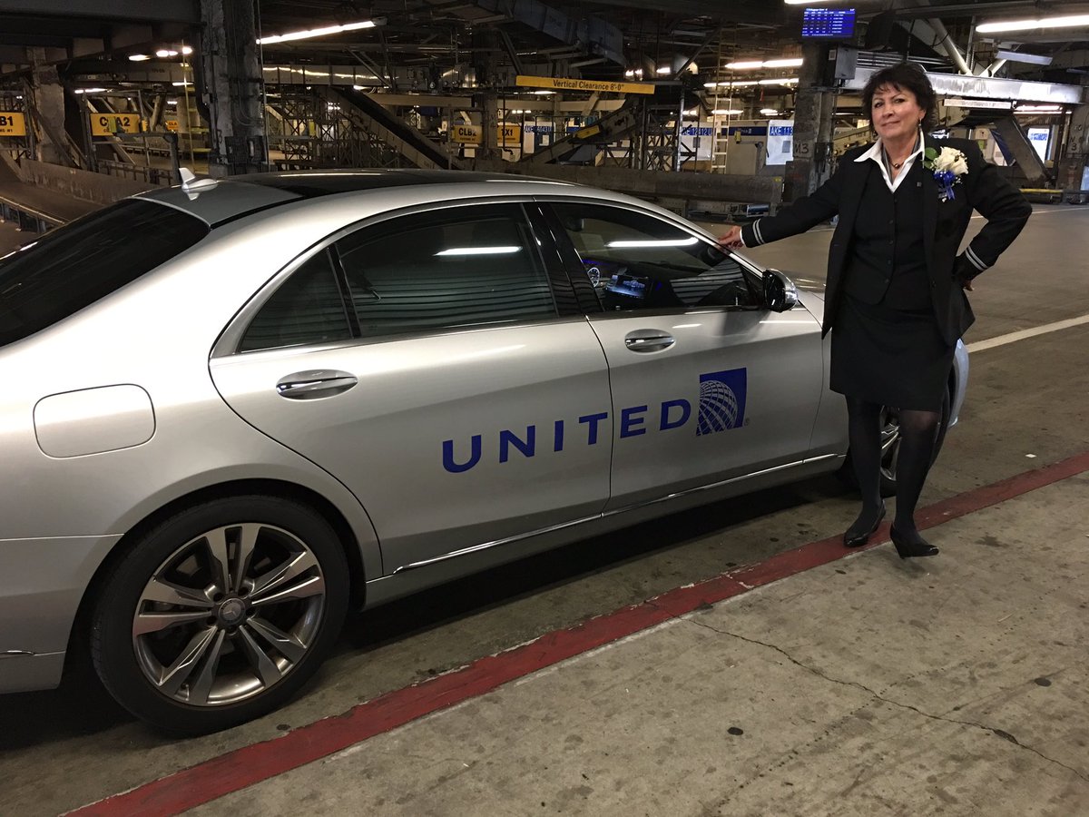 JWolfeUAL's tweet photo. #BeingUnited #UAIFSbaseSFO Trish celebrates 50 years in style with a well-deserved drive to her gate! Thank you for all your contributions! https://t.co/YS3u2zgbpk