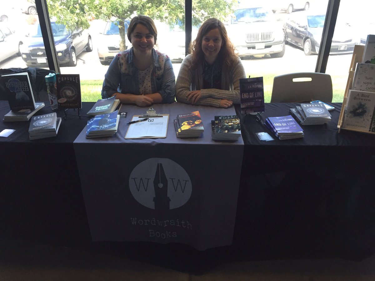 Wordwraiths's tweet photo. @ordinarywriter_ and @Lightning_Bug_ are hanging out at @MCCLongview Lit fest. Come say hi! #indieauthor #books #literaryfest https://t.co/3shsMvFWdk