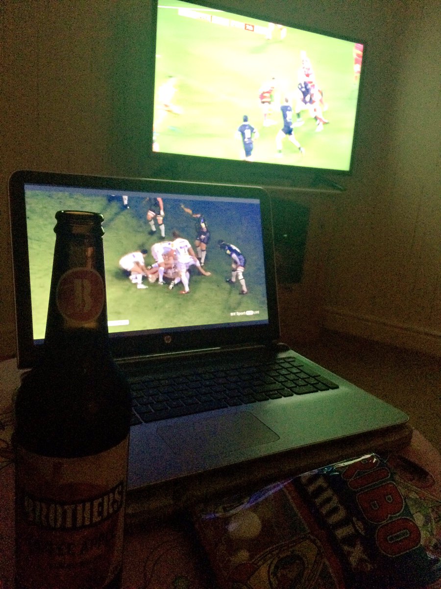 _abidavies1's tweet image. When you want to watch @ExeterChiefs v Sale but there's a welsh derby on at the same time #OSPvDRA #mutitasking #FridayNightDoneRight 👌🏼🥃🏉