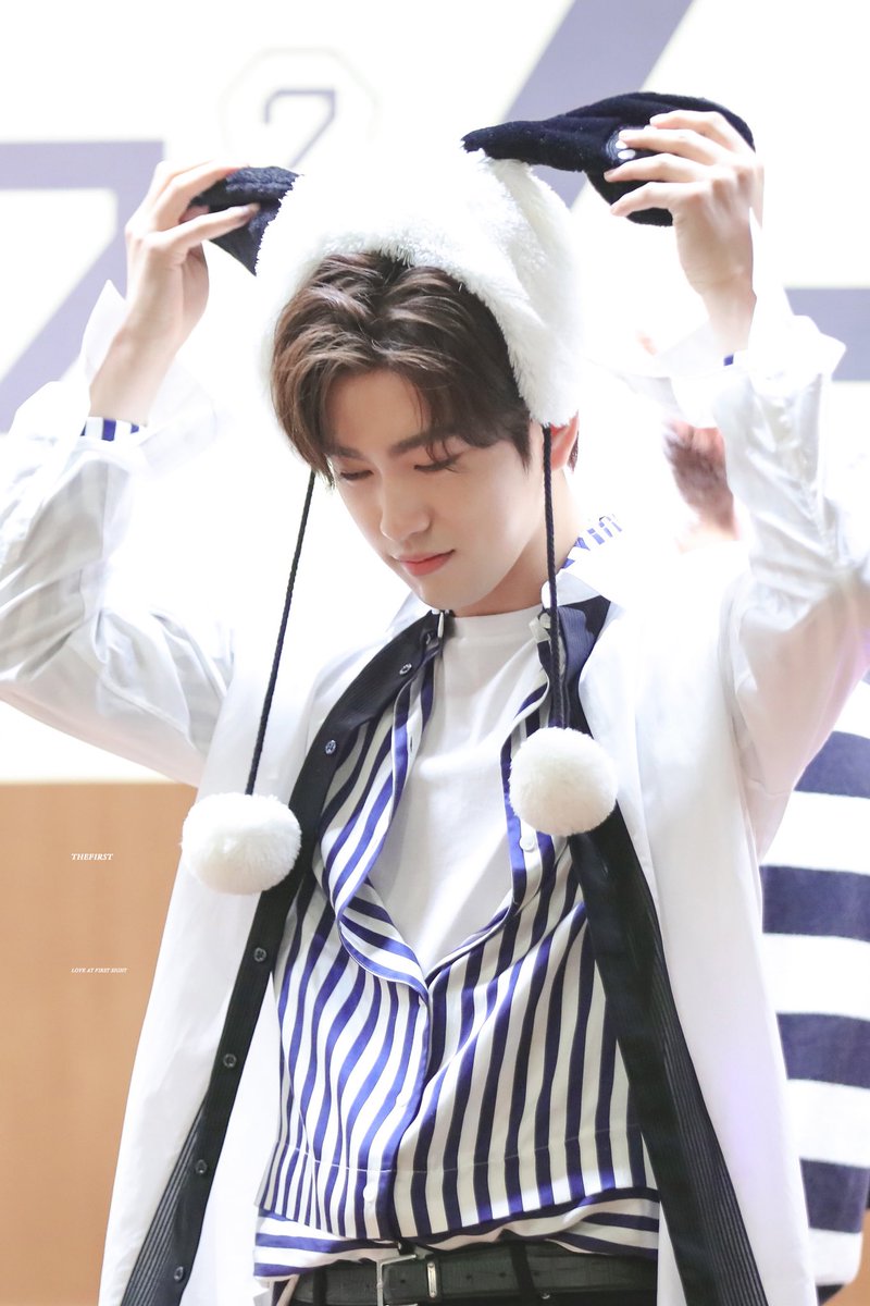 thefirst_0922's tweet photo. 🐤

#갓세븐 #진영 https://t.co/ia7XkpFXxy