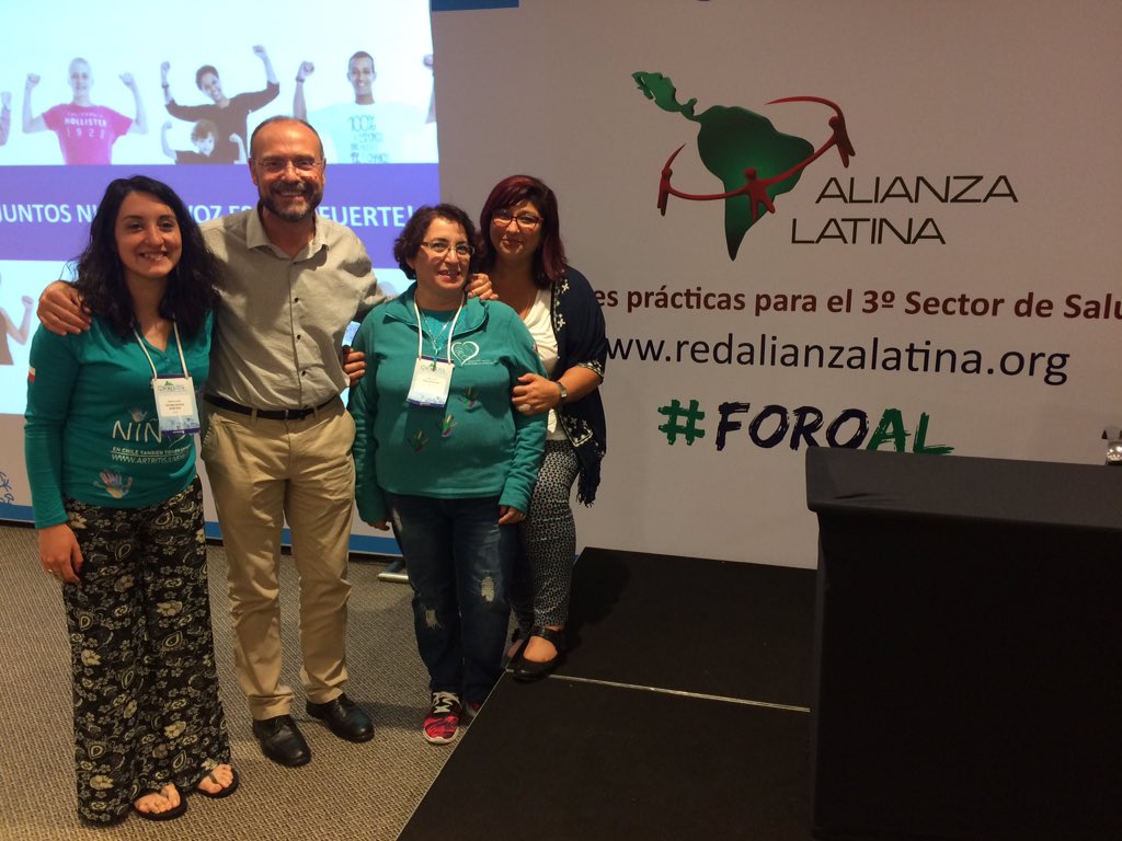 ANACROJ's tweet photo. Un honor conocer a @DulceRamPuer y el Dr. Julio Zarco los esperamos en septiembre en chile 🇨🇱 para seguir aprendido juntos ! #ForoAL https://t.co/GnbHWLqOvU