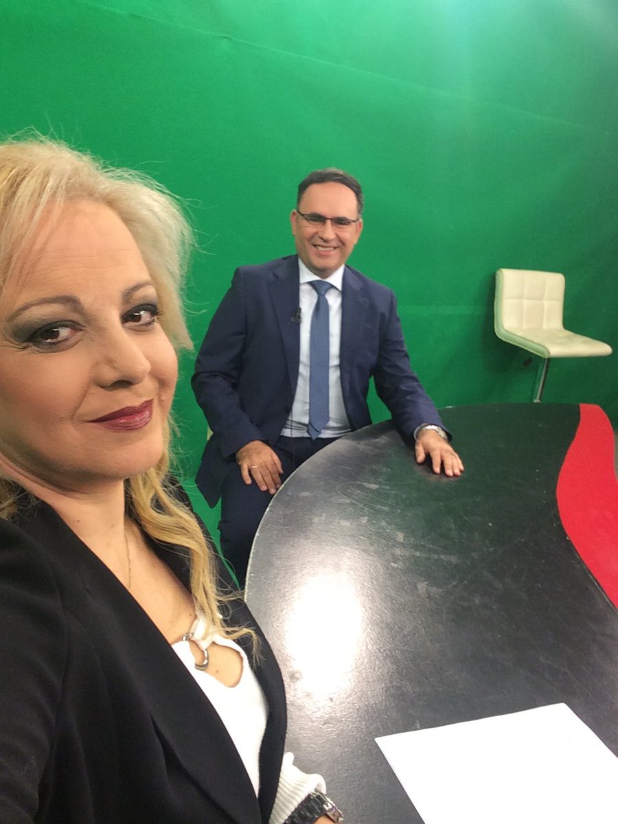 Doriagr's tweet photo. Όταν η ανδρολογία συναντά τους τηλεοπτικούς ΙΑΤΡΙΚΟΥΣ ΔΙΑΛΟΓΟΥΣ!Καλεσμένος  ο Ιωάννης Ζούμπος χειρουργός ουρολόγος, με ένα  ενδιαφέρον θέμα! https://t.co/mEG0BMYwFK