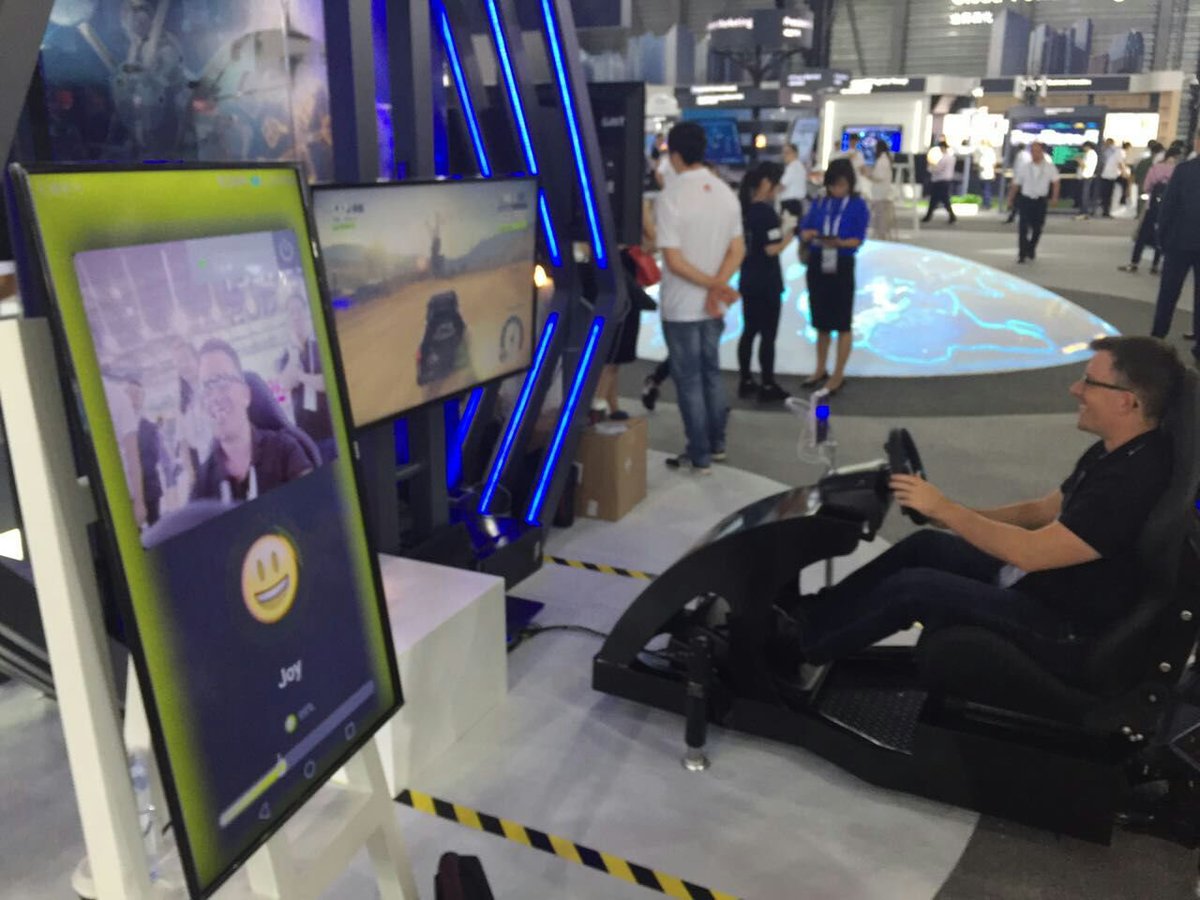 SamPavin's tweet photo. Who said corporate #tech conferences can't be fun?
Video games and real-time expressions recognition (on #smartphone)
#HWconnect https://t.co/TB6goyQnp6