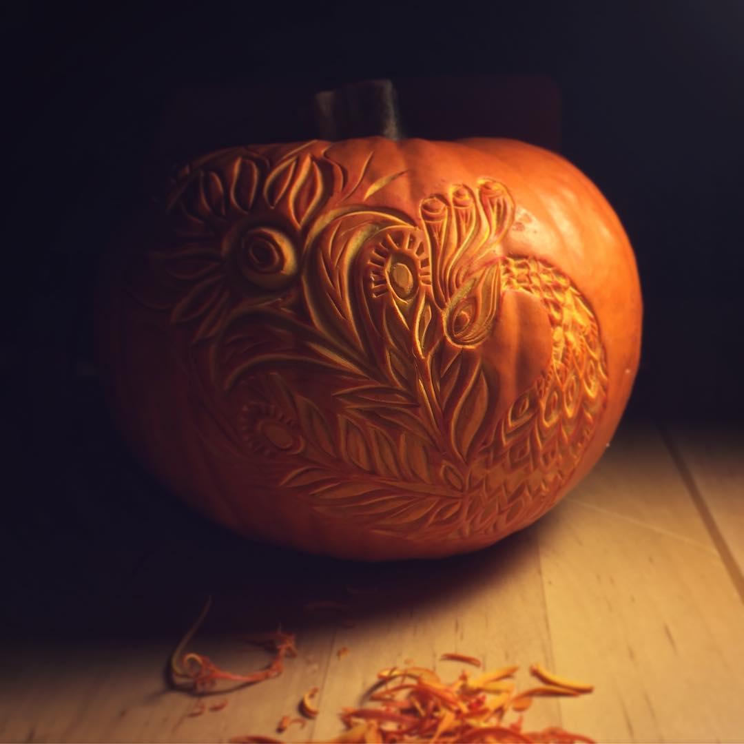 Tired of the same old pumpkin carving designs? This year, pick up an #XACTO and create a #Halloween work of art!
📷: @avocado_hearts (IG)