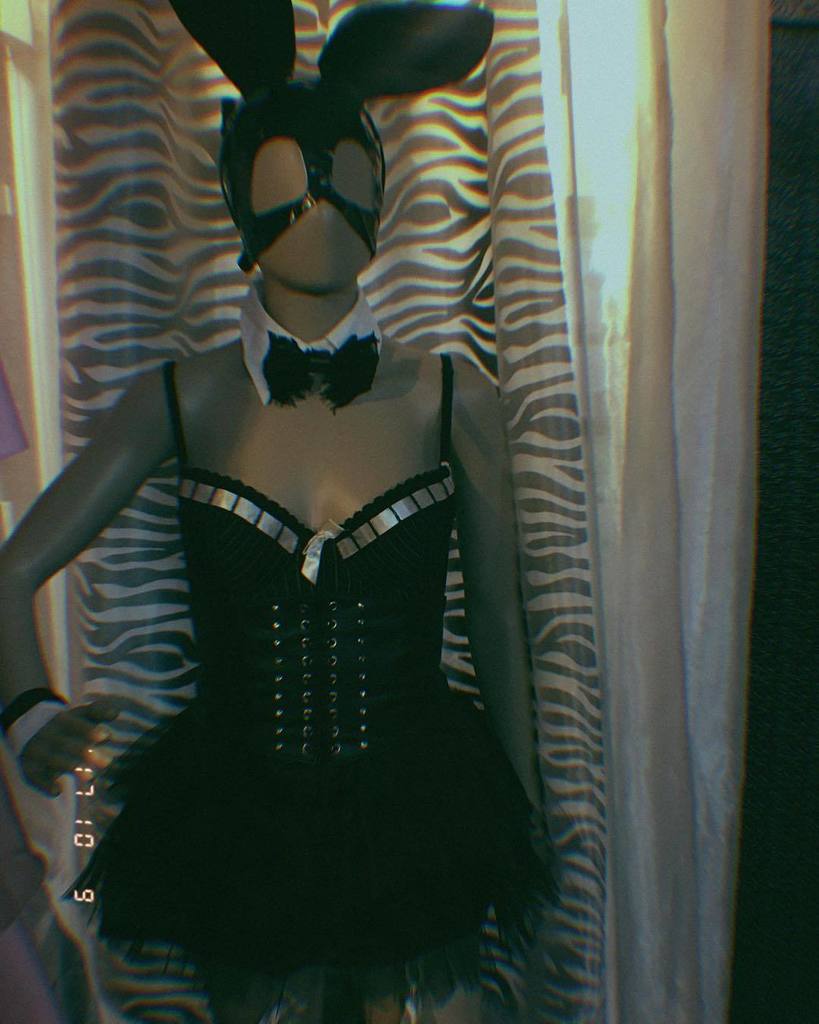 DePagePta's tweet photo. Ladies here's an excellent outfit idea that will make one super sexy costume
#LetsChill
#FunParadise https://t.co/NrhzhWgrHp