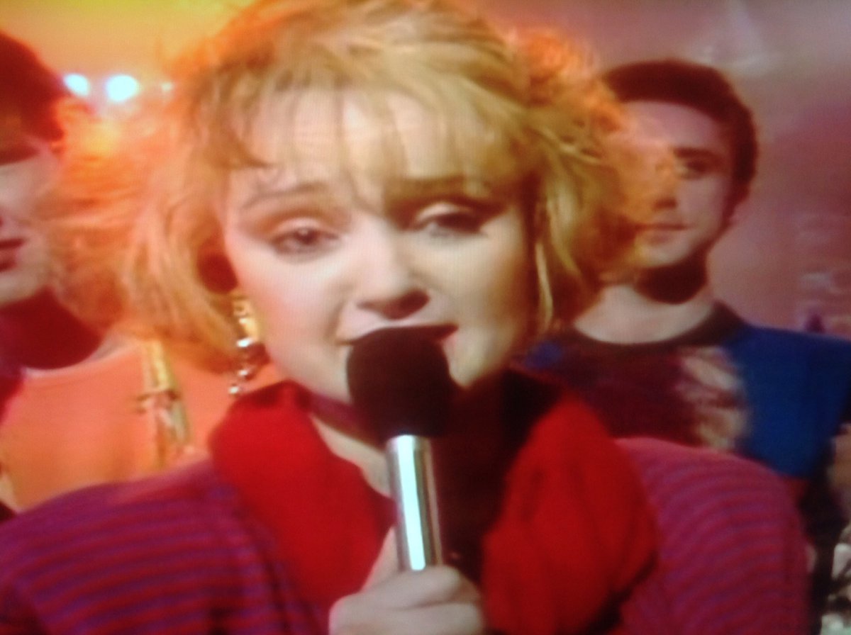RogerNewb's tweet photo. Wow @janicelongdj on @TOTPofficial what fab hair! #relaxedperm eightieshair #TOTP #blondie https://t.co/42JyVFLsdc