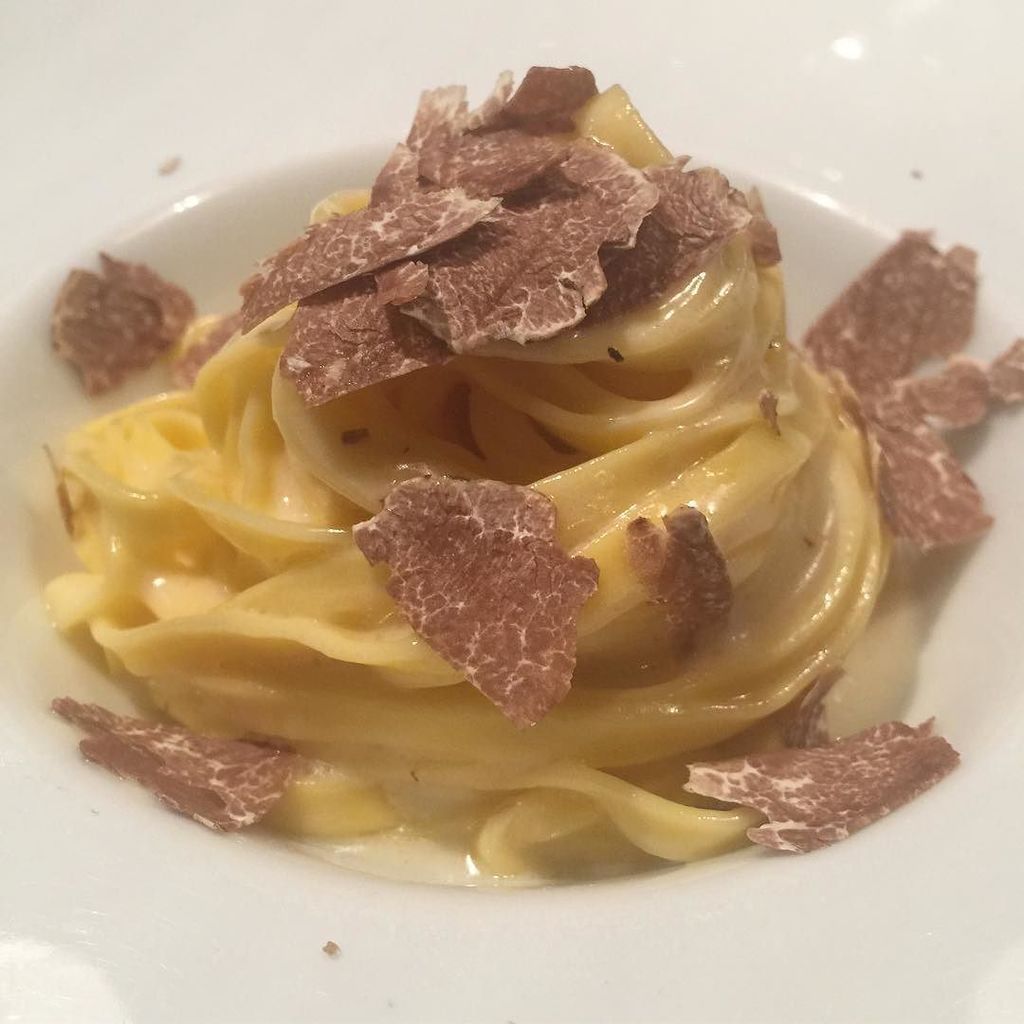 FlorenceBuzz's tweet photo. Noi ci prepariamo alla sagra del #tartufo a #sanminiato da @terrazzamiravalle con un tagliolino al tartufo bianco … https://t.co/pawEA9PHBE https://t.co/8K0Pnq6vnr