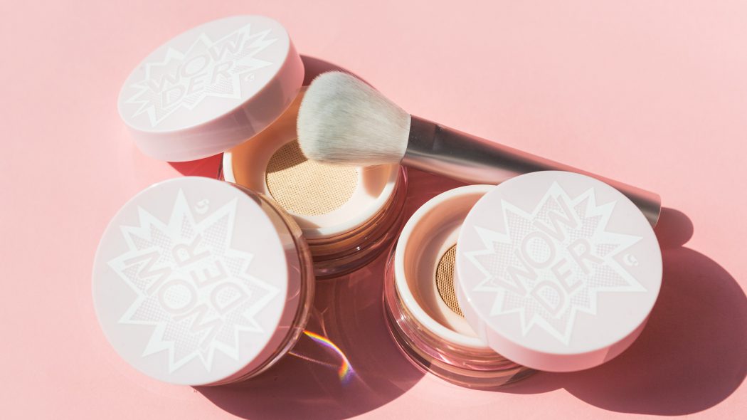 Review: Glossier’s Wowder Powder Works Wonders bit.ly/2i9KqBb